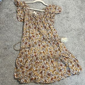 Cynthia Rowley size medium flowered dress, off shoulder, tie waist, tan orange